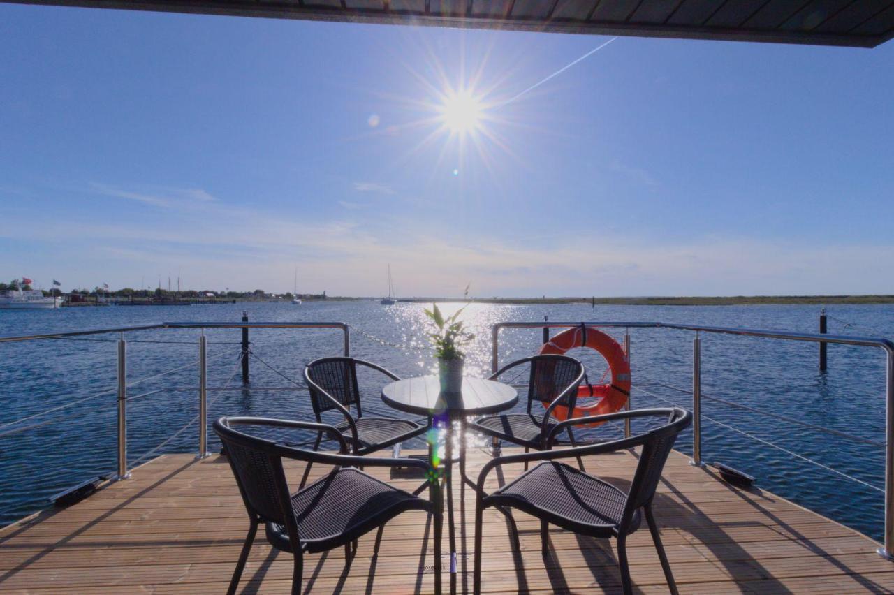 Hausboot Fjord Lacerta Mit Dachterrasse In Wendtorf Exteriér fotografie